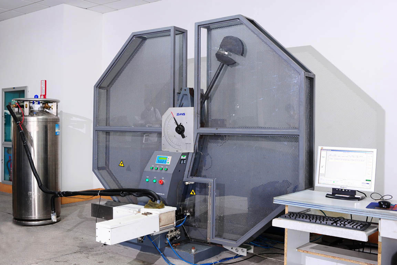 தாக்கம்-சோதனை இயந்திரம்